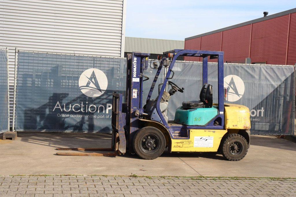 Komatsu FD25T-12 Diesel-Gabelstapler, 2500 kg, Baujahr 2002
