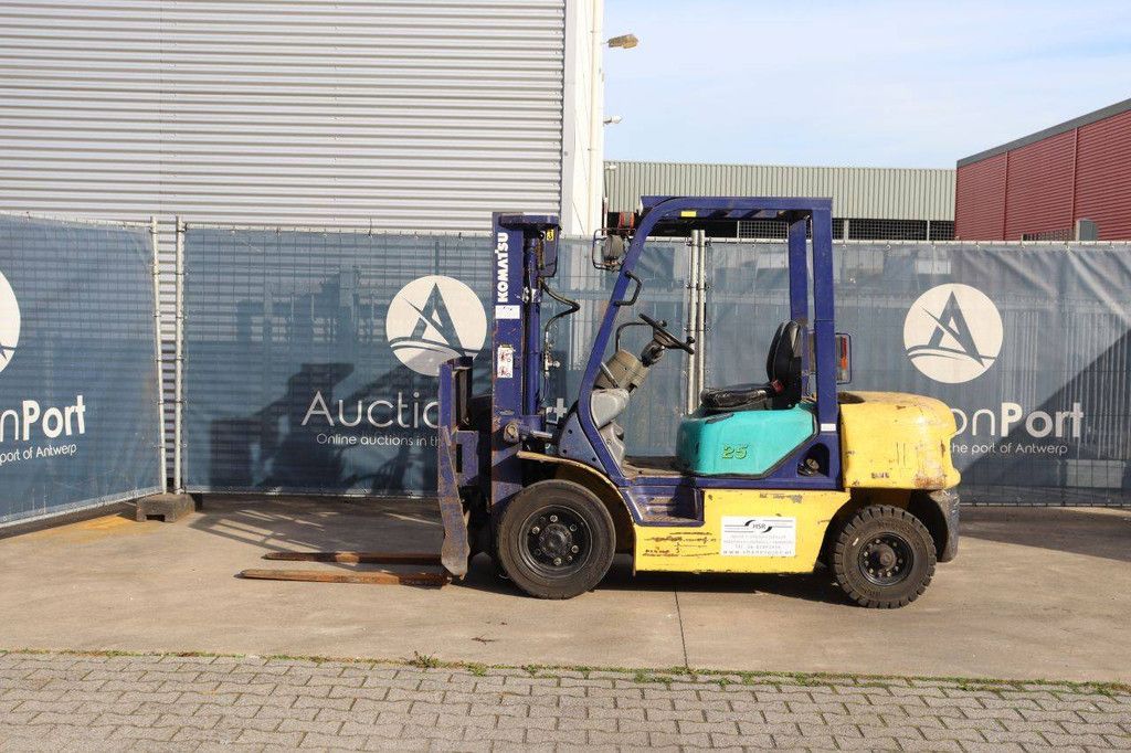 Komatsu FD25T-12 Diesel-Gabelstapler, 2500 kg, Baujahr 2002