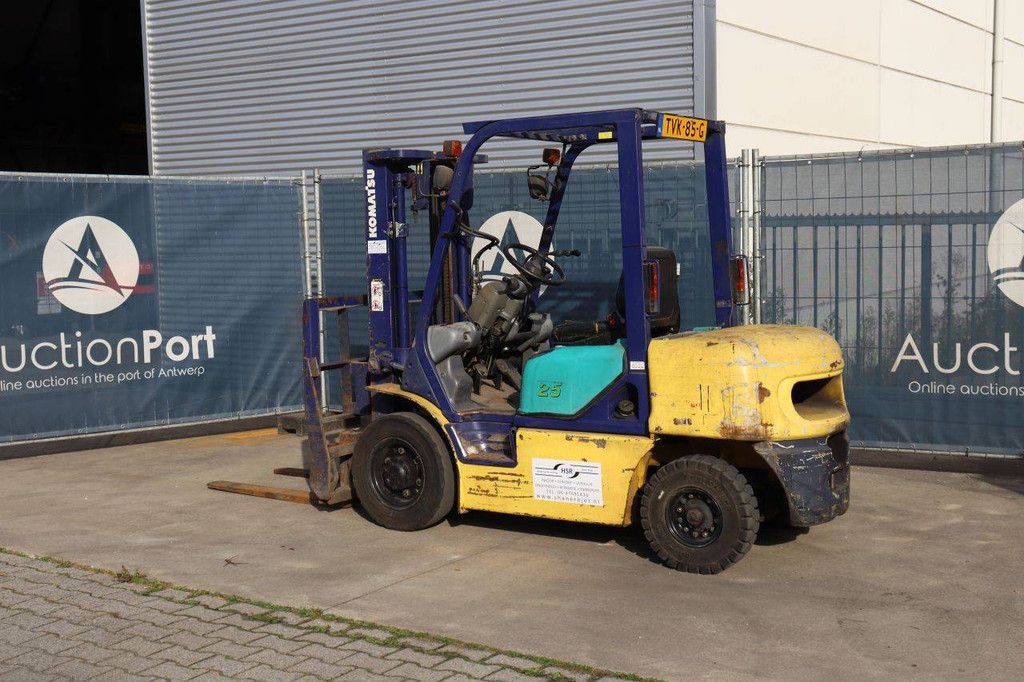 Komatsu FD25T-12 Diesel-Gabelstapler, 2500 kg, Baujahr 2002