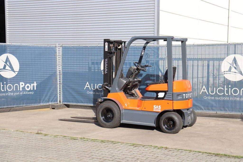 Toyota 7FB10 Electric Forklift 1000kg 3.1m 2002