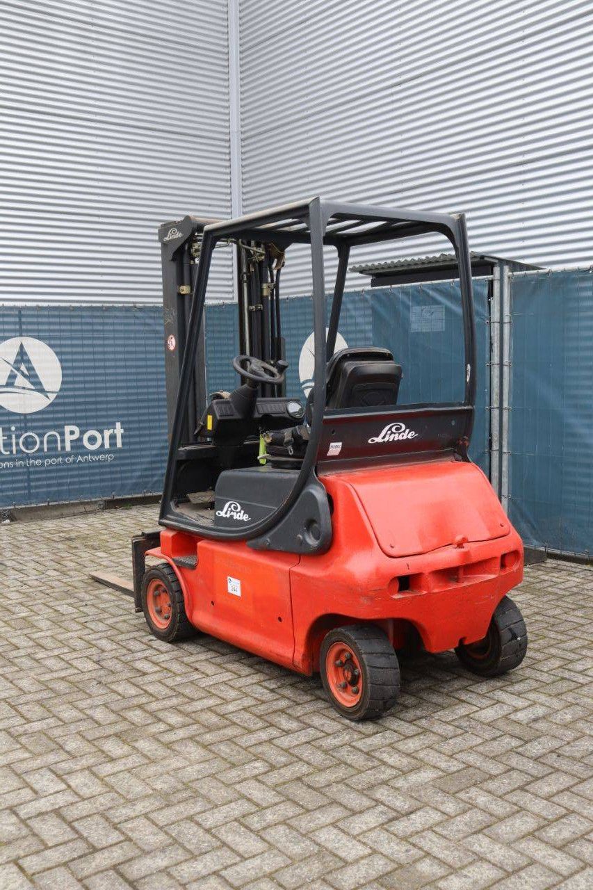 Linde E16P Electric Forklift 1450kg 4.77m