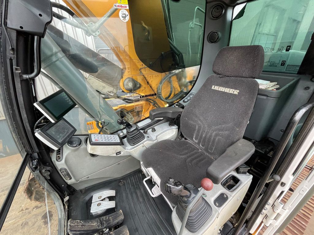 Liebherr R926LC