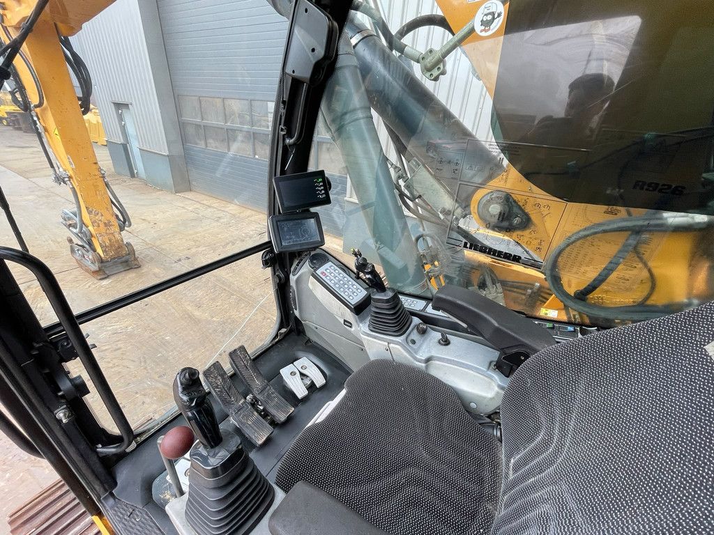 Liebherr R926LC