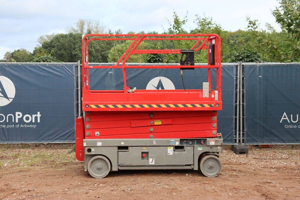 Scissor lift Haulotte Compact 12 Electric 300kg 2015