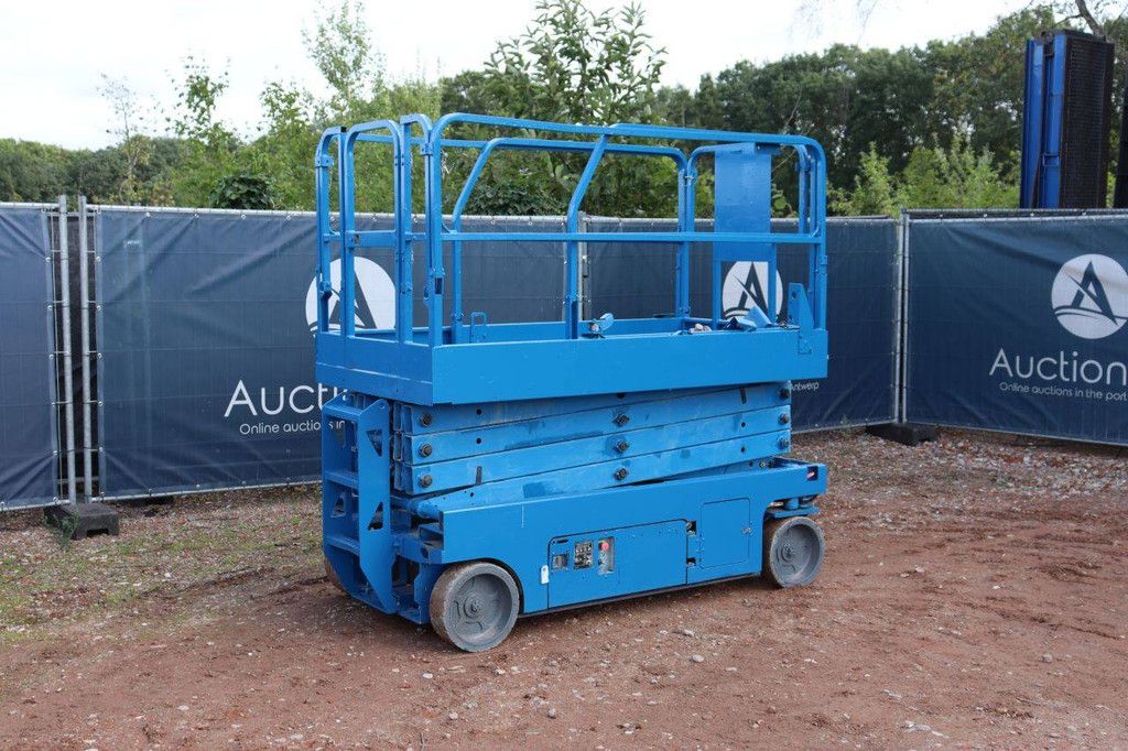 Scherenbühne Genie GS2646 Elektrisch 454 kg 9,9 m 2013
