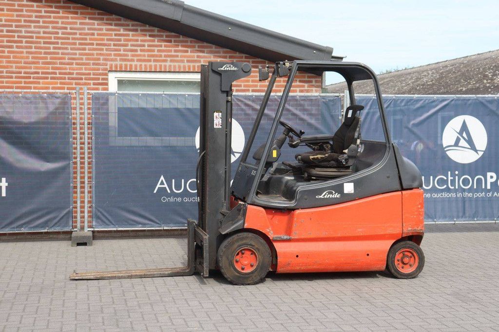 Linde E25/02/600 Elektrogabelstapler 2500 kg 4,8 m 2005
