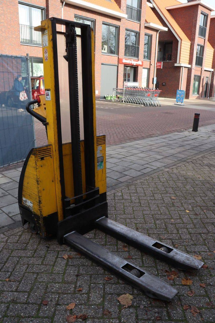 Pramac GX12-29 Electric Stacker 1200kg 2002