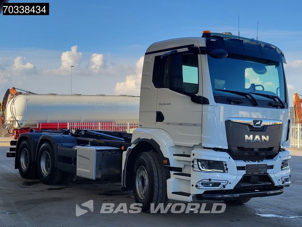 MAN TGS 26.520 6X4 NEW! HIAB OPT20S56 containersystem Big-Axle Steelsuspension Manual Euro 6