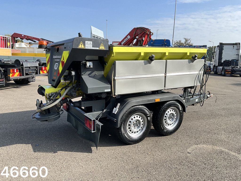 Hotra 2-assige aanhangwagen met Epoke zoutstrooier