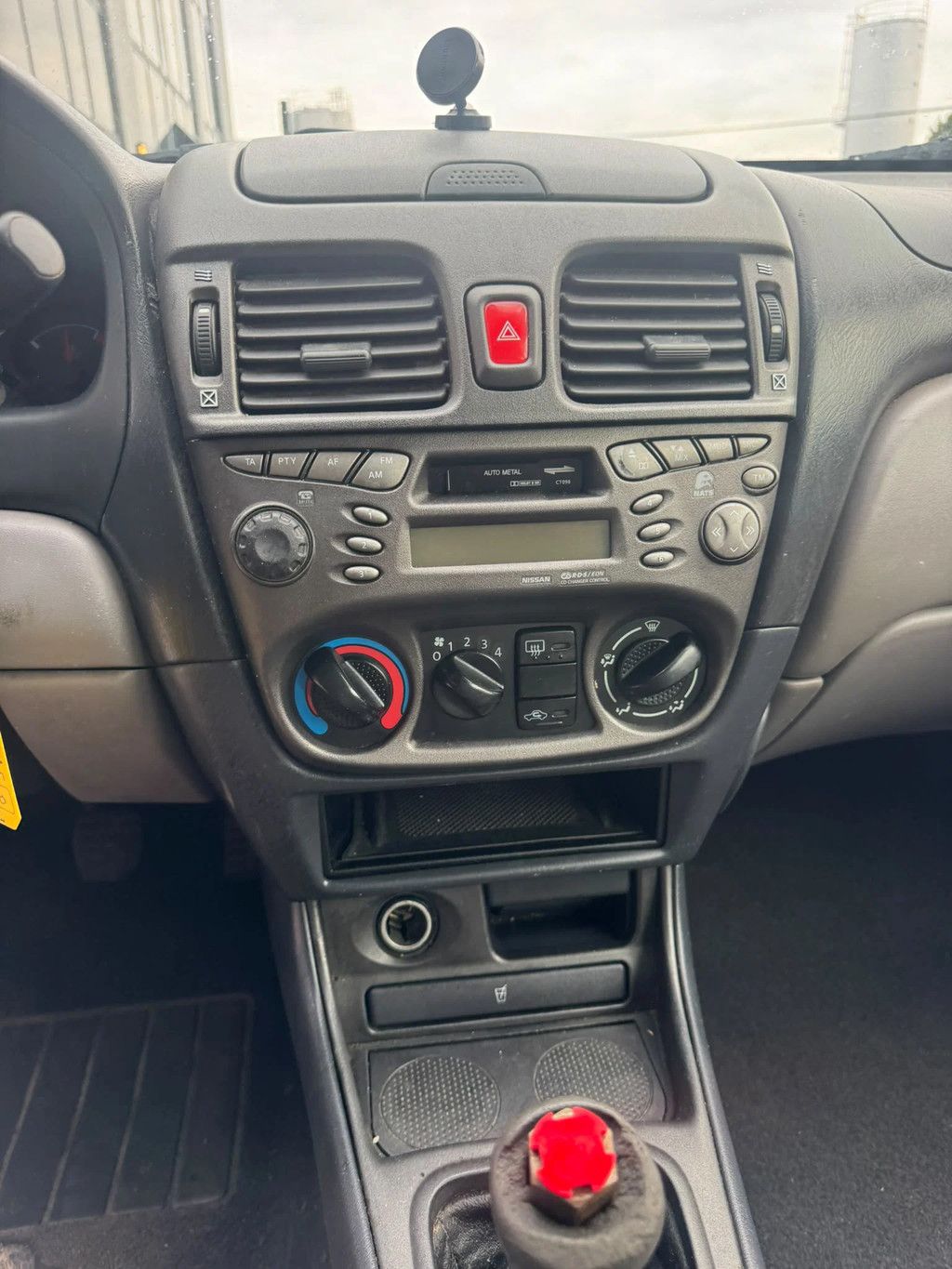 Nissan Almera **5DOORS-PETROL**
