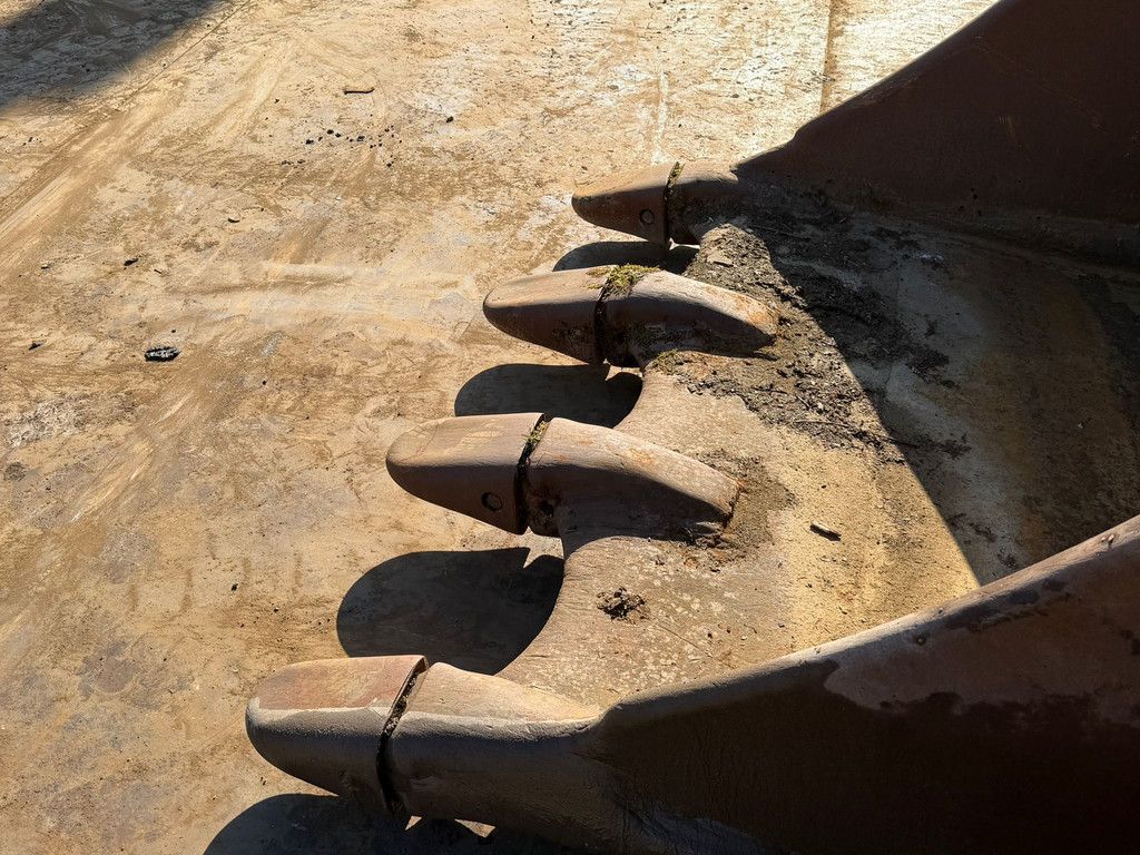 Caterpillar Caterpillar teeth Bucket 385