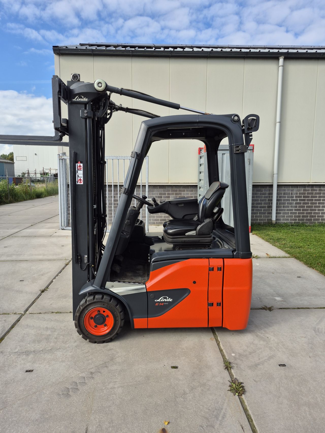 Linde E14-02 triplex sideshift 5.220 mm bj 2020 6133 uur