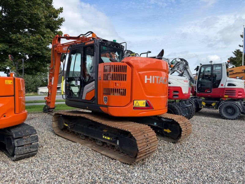 Hitachi ZX135US-7