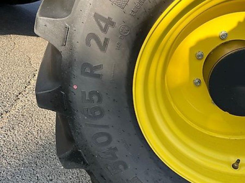 John Deere 6M125
