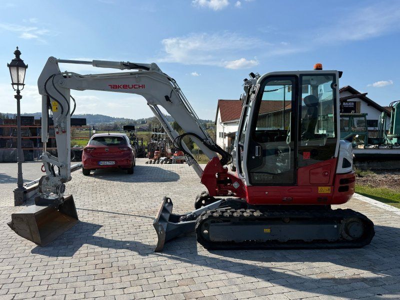 Takeuchi TB 260
