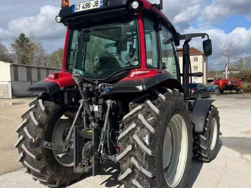Valtra a85