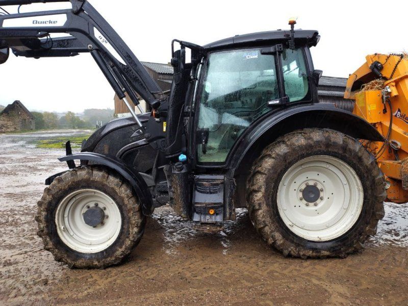 Valtra N 104 H5