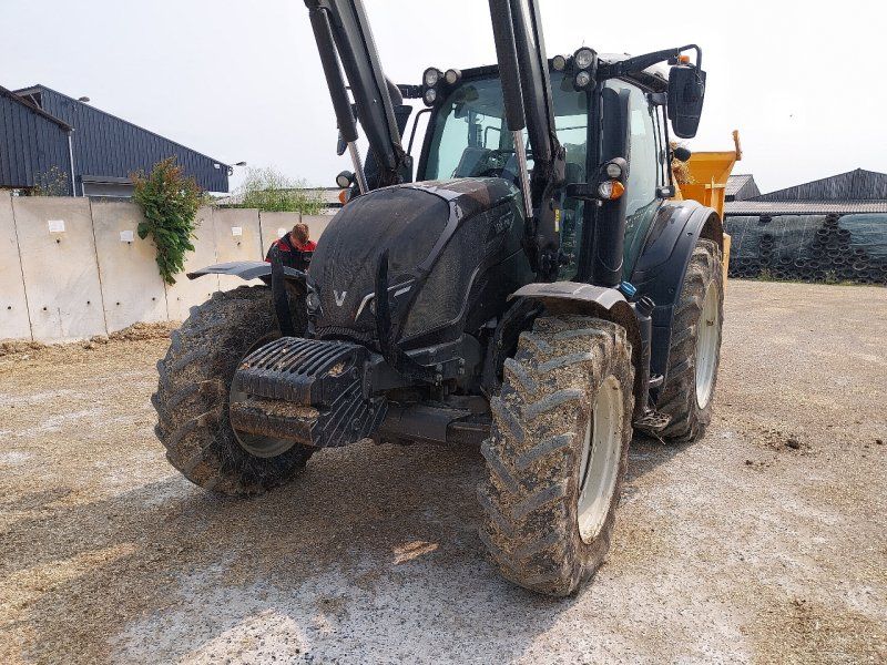 Valtra N 104 H5