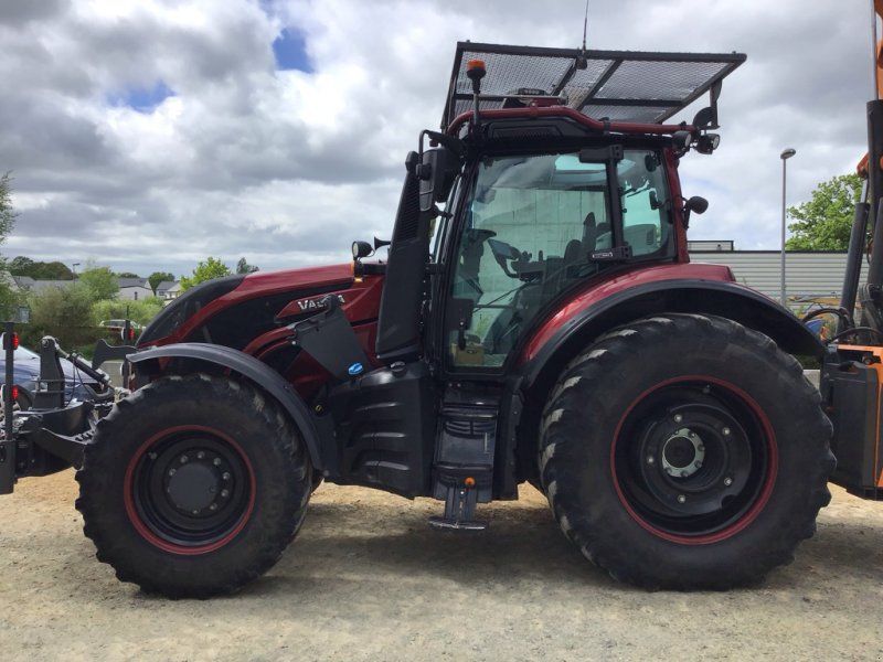 Valtra T145 Direct Skyview