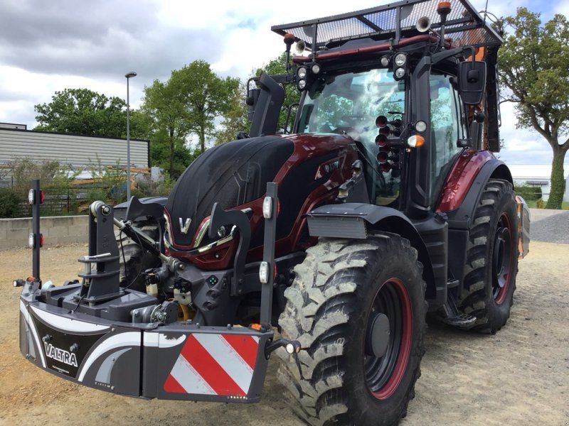Valtra T145 Direct Skyview