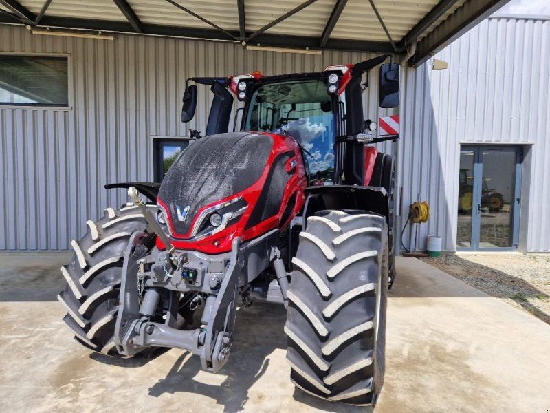 Valtra Q245