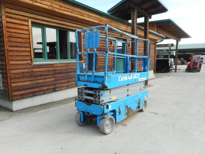 Genie GS-2032 ( 8,13m )