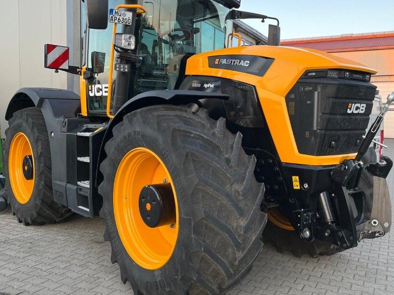 JCB FASTRAC 6300ICON