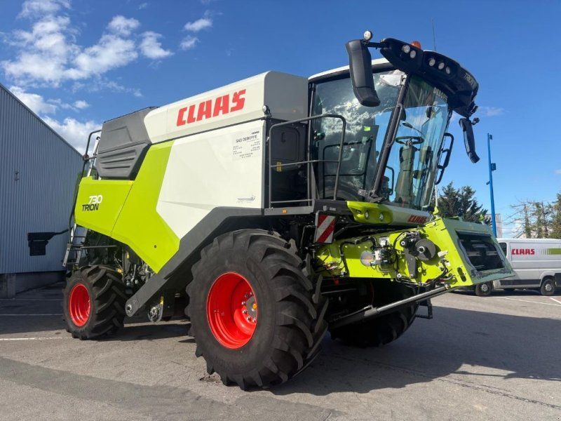 Claas TRION 730