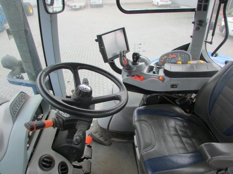 New Holland T 7.270 AutoCommand
