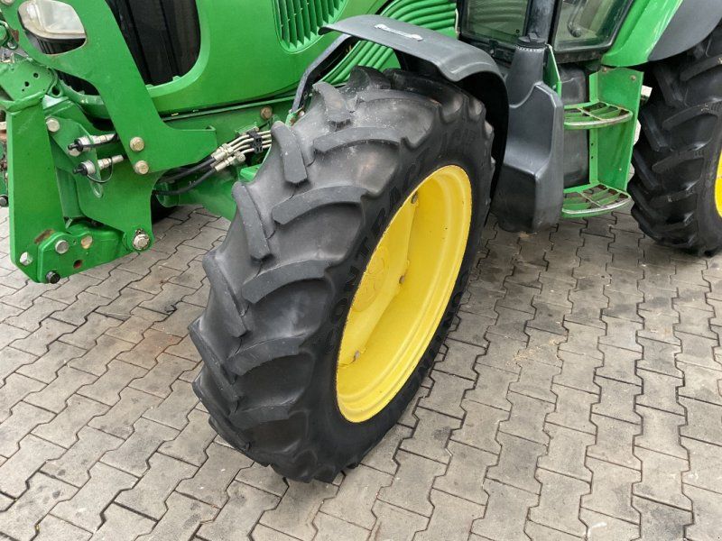John Deere 5090R