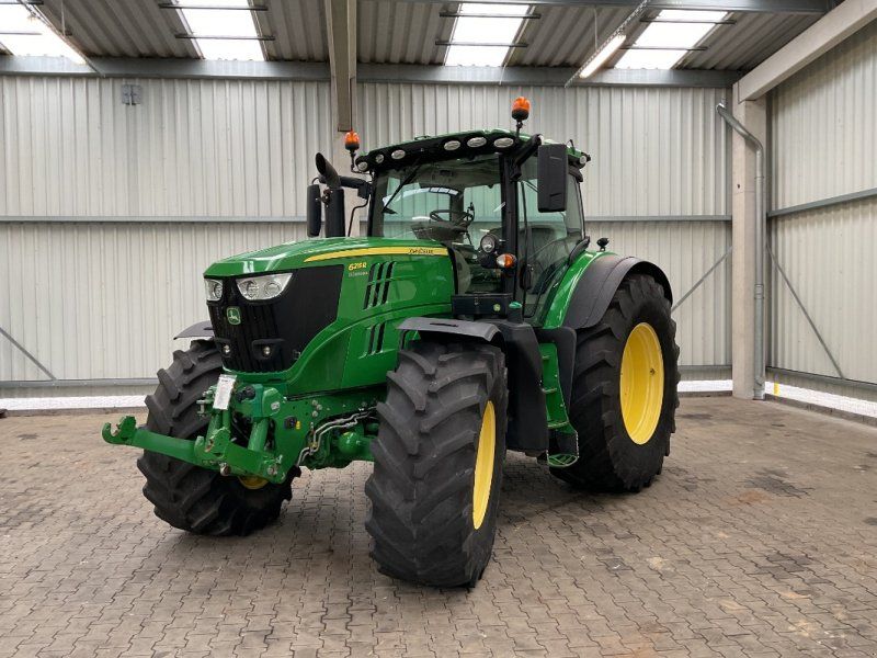 John Deere 6215R