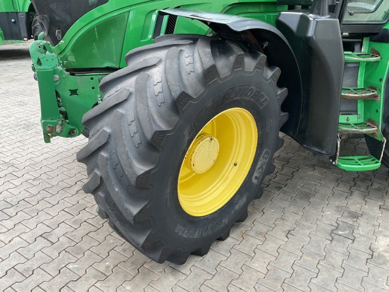 John Deere 6190R
