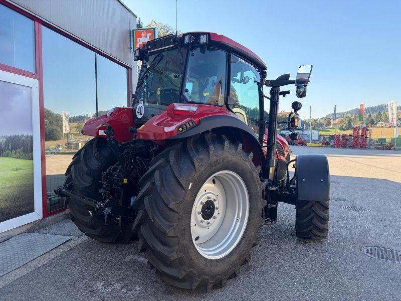 Case IH Farmall 120M