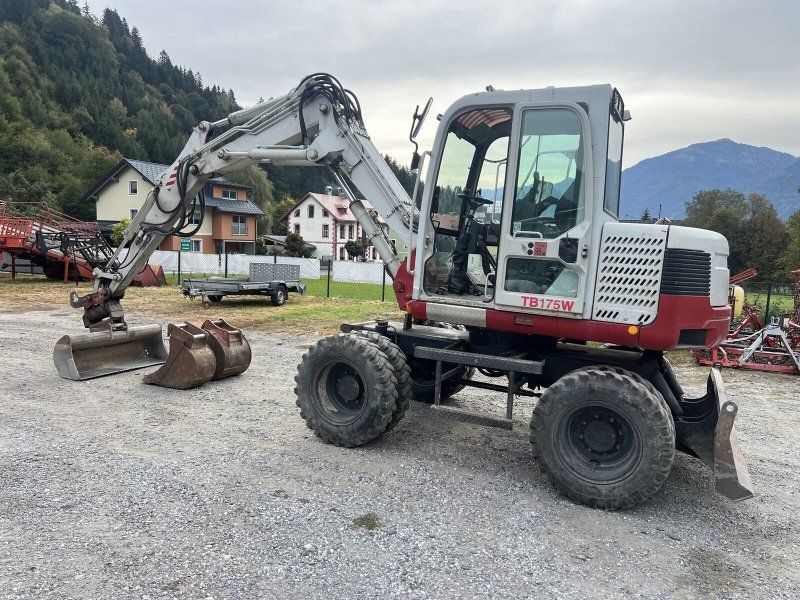 Takeuchi TB175W  mit Powertilt