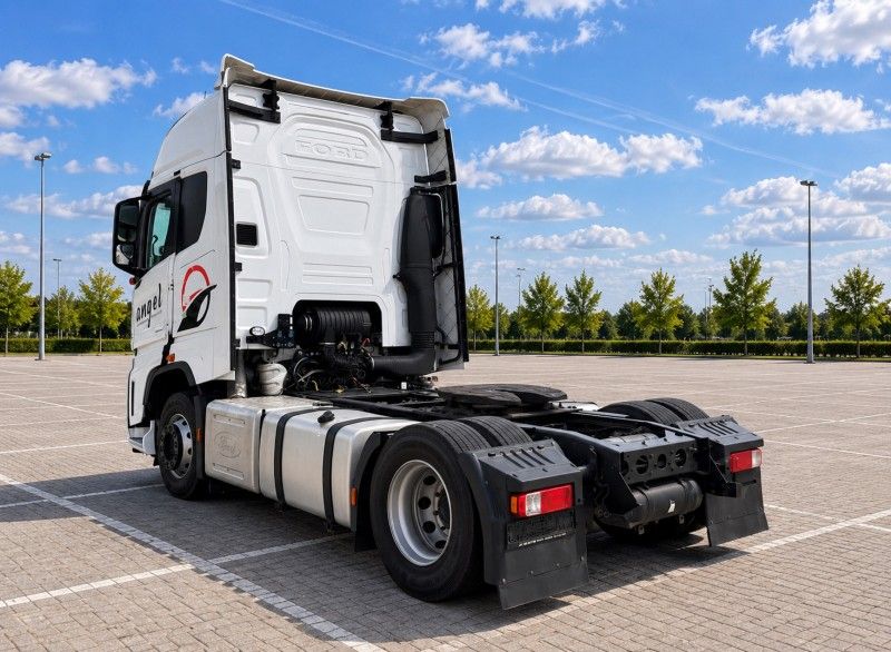 2023 Ford F-Max Tractor-Trailer