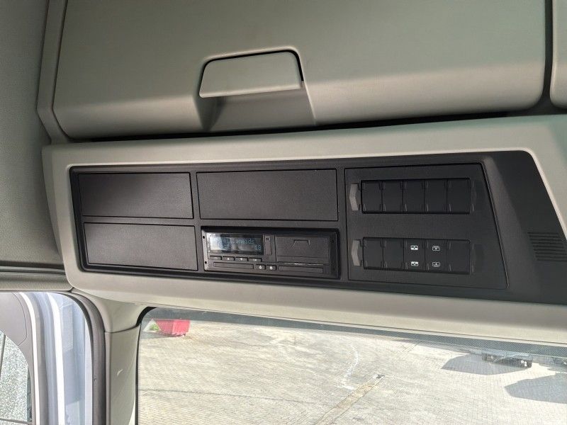 2023 Ford F-Max Tractor-Trailer