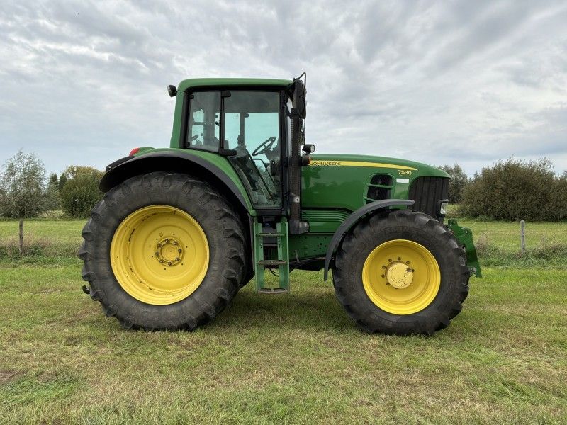 2008 John Deere 7530 Premium Traktor mit Allradantrieb