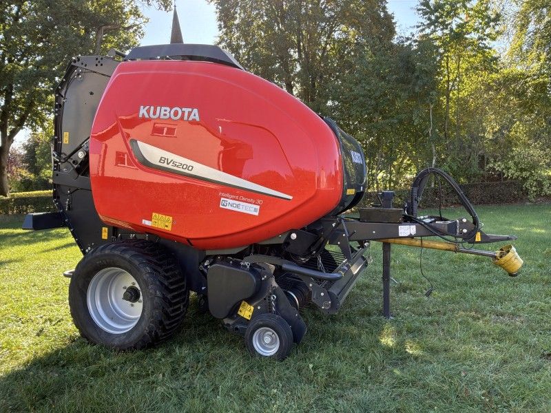 2016 Kubota BV 5200 SC 14 N Rundballenpresse