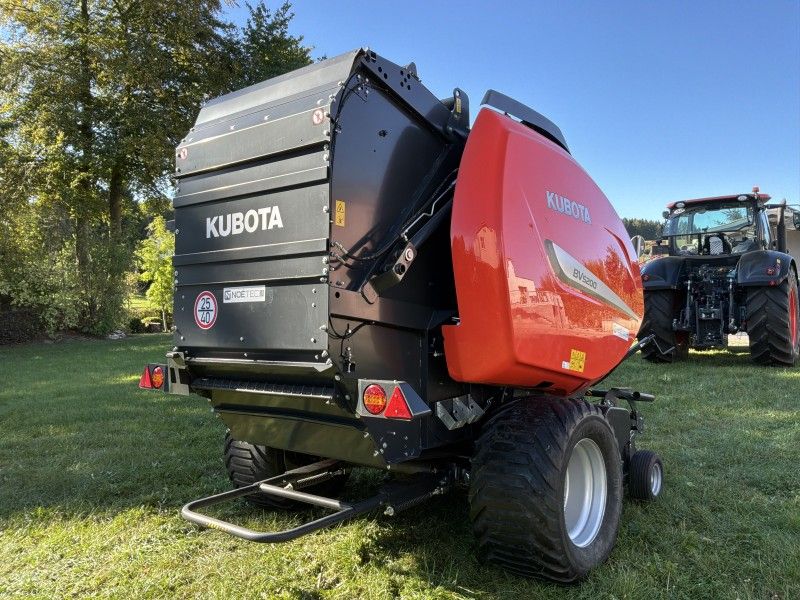 2016 Kubota BV 5200 SC 14 N Rundballenpresse