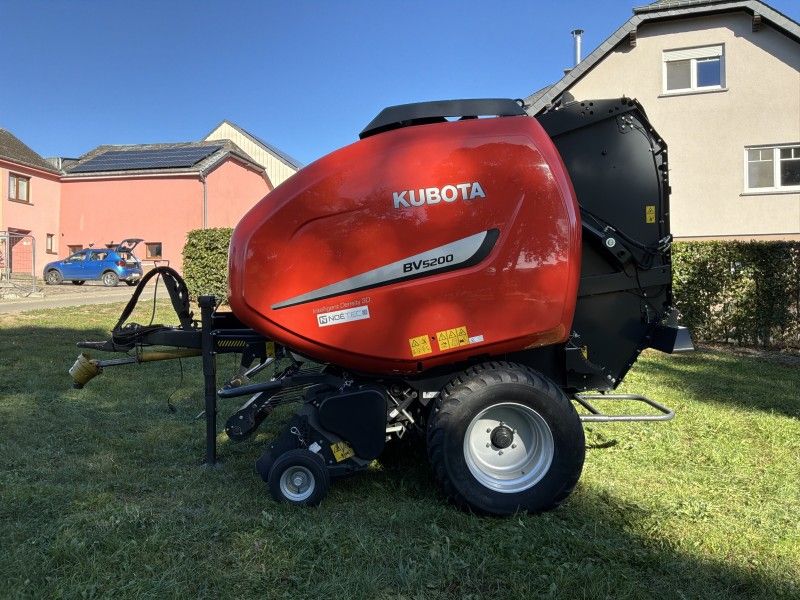 2016 Kubota BV 5200 SC 14 N Rundballenpresse