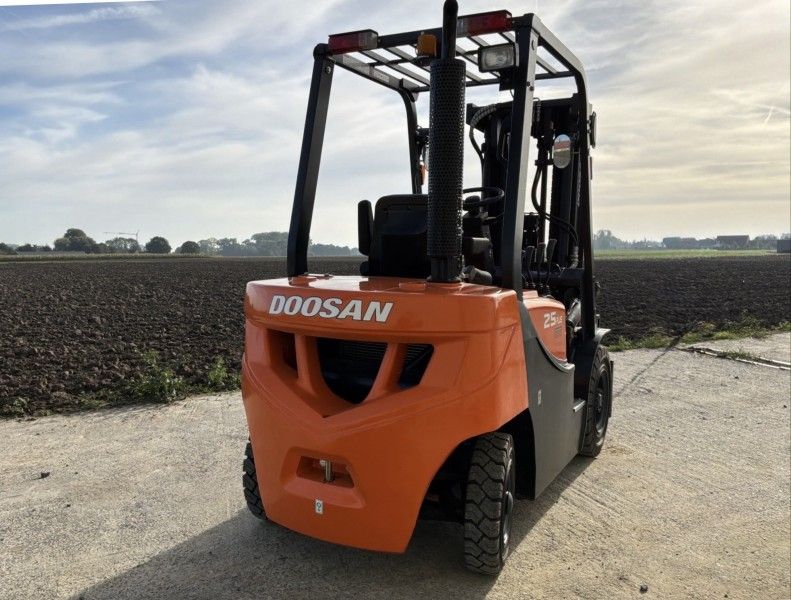 2020 Doosan D25GP Gabelstapler (Vorführmaschine)