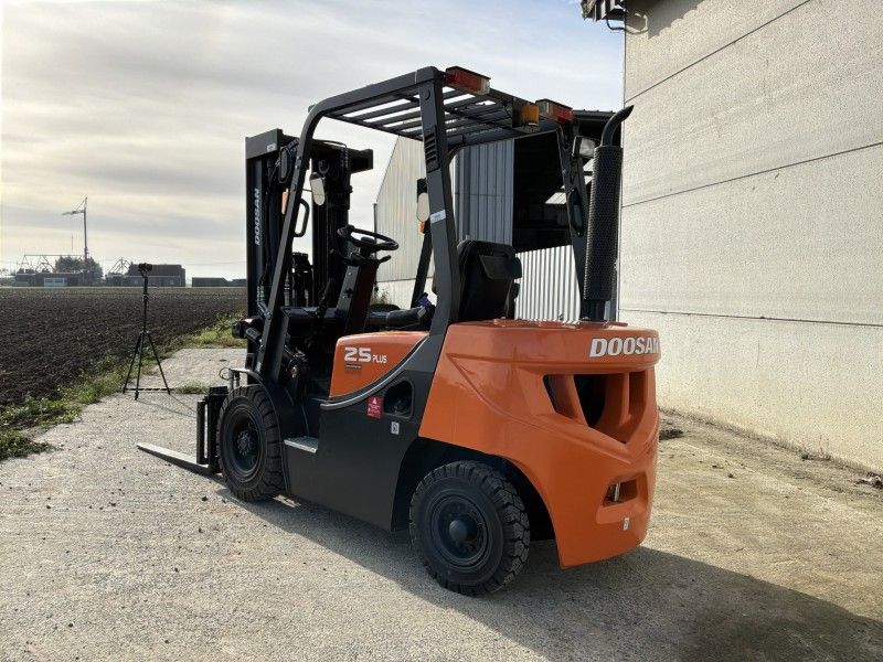 2020 Doosan D25GP Gabelstapler (Vorführmaschine)