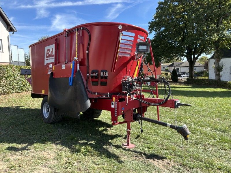 2023 Bvl V-MIX Plus 17N-2S Feed Mixer