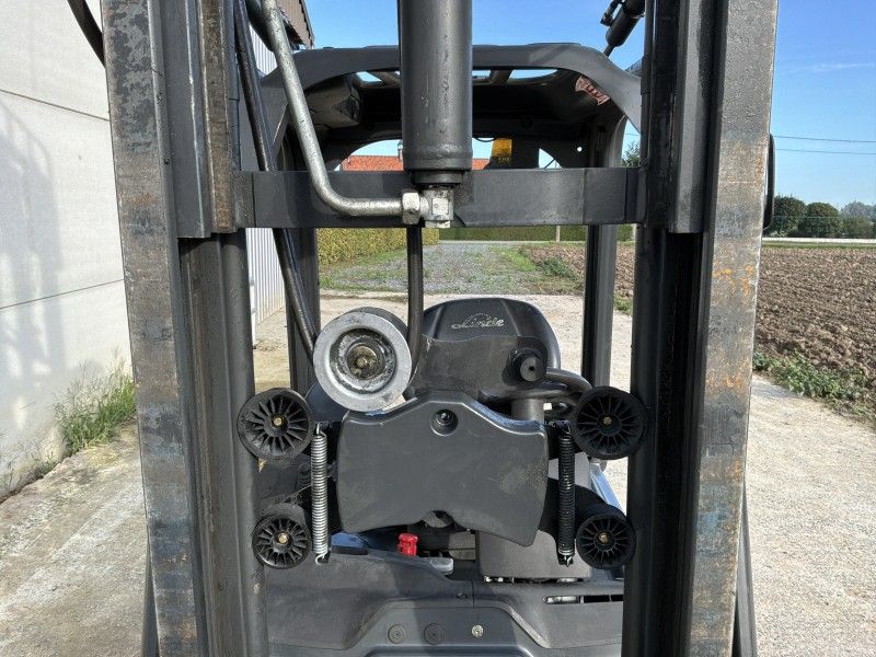 2017 Linde E16 EVO Electric Forklift