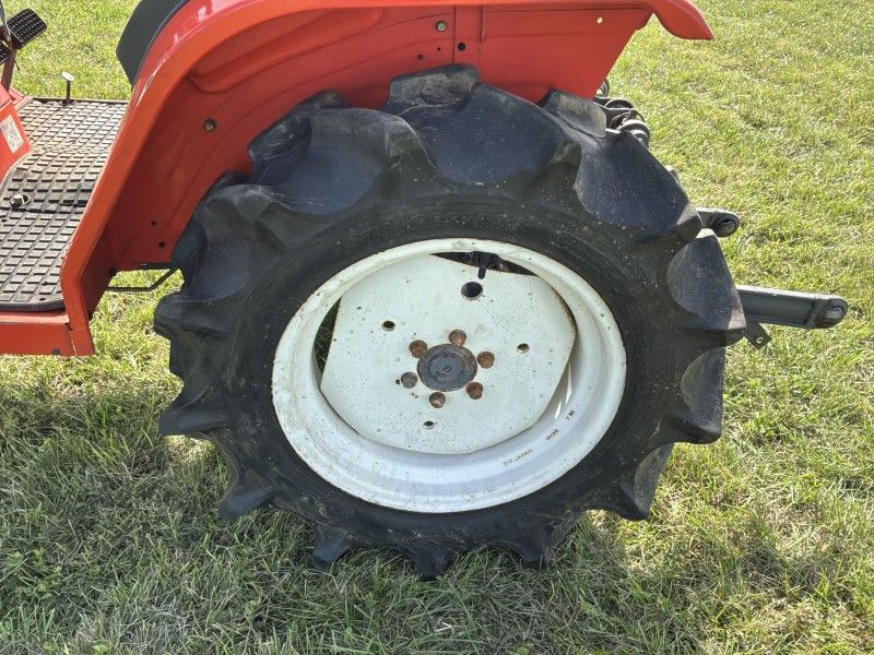 Kubota Aste A175 Four-Wheel-Drive Mini Tractor