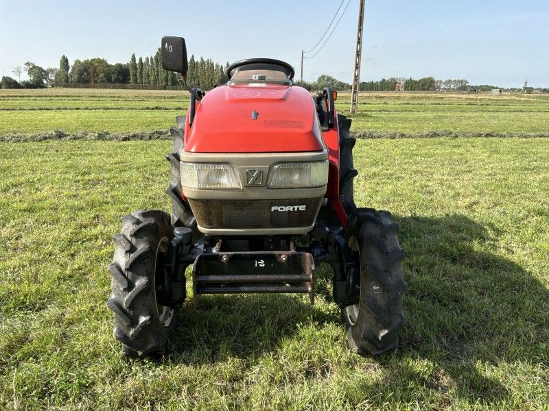 Yanmar F-220 Minitraktor mit Allradantrieb