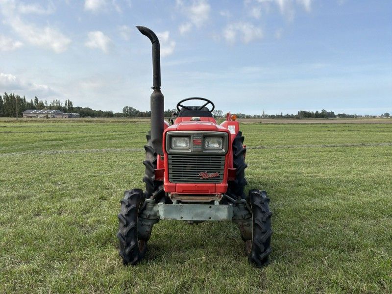 Yanmar YM1820D vierwielaangedreven minitractor met grondfrees