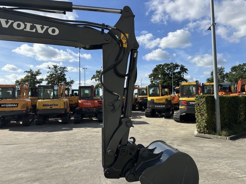 2010 Volvo EC55B Mid-Size Excavator