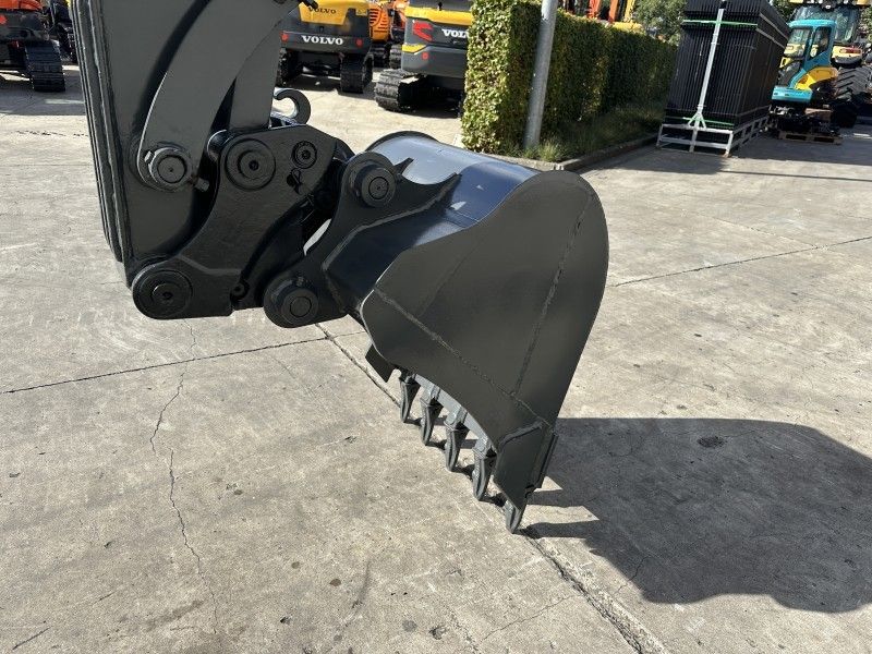 2010 Volvo EC55B Mid-Size Excavator