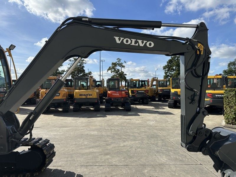 2010 Volvo EC55B Mid-Size Excavator